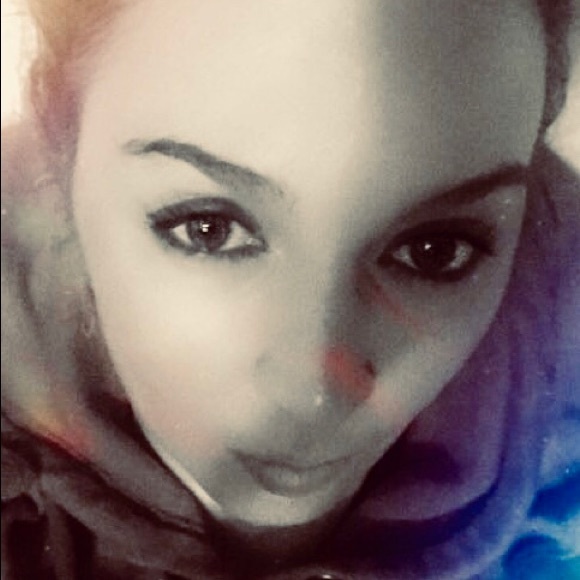 Meet your Posher, Maria - Picture 1 of 1